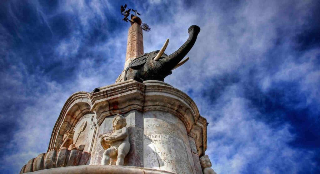 Politi Aparthotel Catania Bagian luar foto